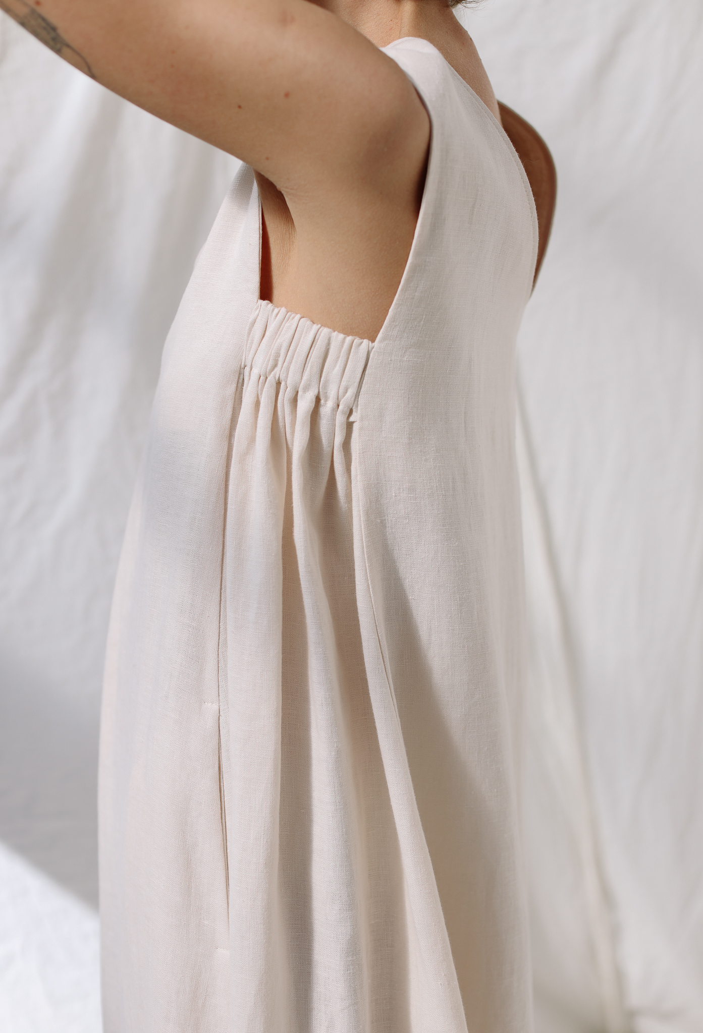 asymmetric high neck mini dress in stone Asymmetrical Button catching ruched detailing that Torn between sheath and Size:4 Midi Dress